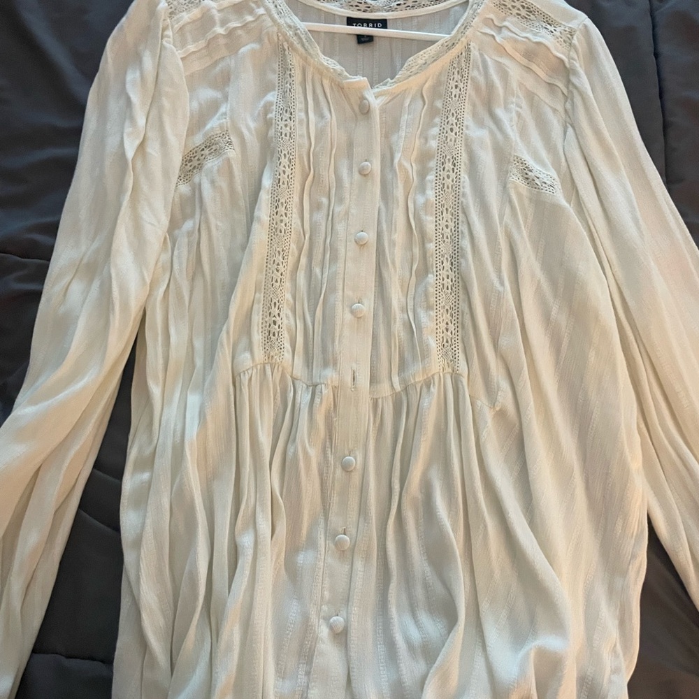 Torrid Cream Button-Up Blouse with Lace Accents